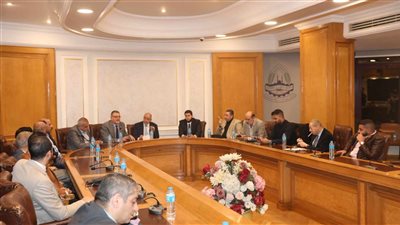 شعبة المستلزمات الطبية: 2 مليار دولار من البنك المركزي للإفراج عن الشحنات المكدسة بالموانئ