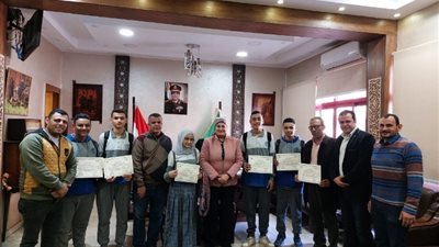 مدير تعليم القليوبية تهنئ الفائزين في مسابقة أوائل الطلبة للمرحلة الإعدادية