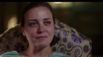 حنان مطاوع ودينا الشربيني.. نجوم الفن يؤازرون ريهام عبد الغفور أثناء رؤية جثمان والدها 