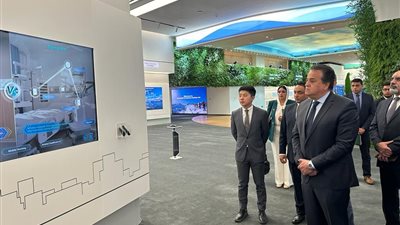 وزير الصحة يزور مركز عمليات شركة هواوي بـ«الصين» لبحث التعاون في مجال التحول الرقمي