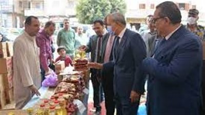 محافظ القليوبية يفتتح معرضا للسلع الغذائية بميت نما في رشبرا الخيمة