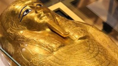 القبض على سائق وسيدة بحوزتهما تمثال فرعوني مزيف للنصب على المواطنين