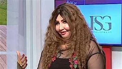 «عايزة شامبو».. طلب غريب ورسالة مؤثرة لـ إنجي حمادة من داخل محبسها