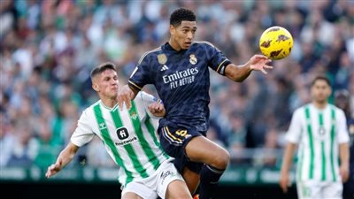 ريال مدريد في الصدارة موقتا بعد تعادله مع ريال بيتيس 