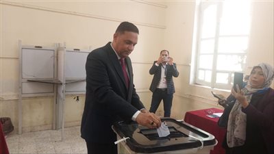 بلجنة الوافدين.. محافظ الدقهلية والقيادات التنفيذية يدلون بأصواتهم في المنصورة