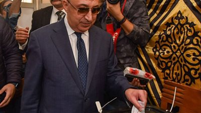 محافظ الإسكندرية يدلي بصوته في الانتخابات الرئاسية 2024