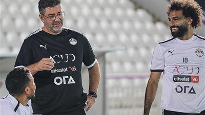 بسبب أرسنال.. فيتوريا يوافق على تأجيل إنضمام صلاح لمعسكر أمم إفريقيا