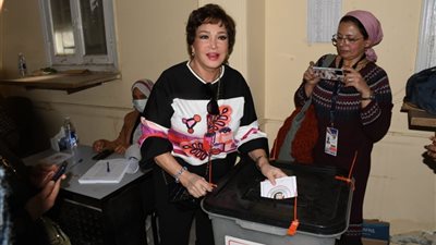 الهيئة الوطنية للانتخابات تحيل الفنانة لبلبة للتحقيق.. اعرف السبب