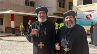 أسقف كنائس شبرا الخيمة يدلى بصوته فى الانتخابات الرئاسية 2024