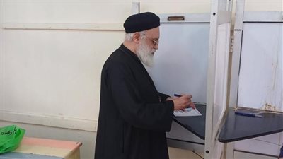 وكيل قداسة البابا بالاسكندرية يدلي بصوته في انتخابات الرئاسة