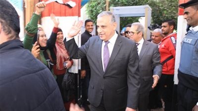 محافظ سوهاج يتفقد لجان الانتخابات الرئاسية بمدرسة النيل الابتدائية بأخميم