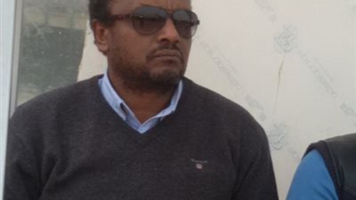 تيجانا يفرض حذر اعلامي علي باسم ويحذره من الخروج عن النص