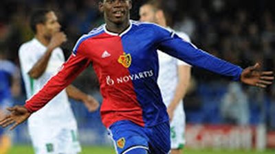 برشلونة يدخل في صراع مع عمالقة اوروبا لضم مهاجم بازل السويسري