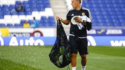 نيفيل مدربا لفالنسيا أمام برشلونة