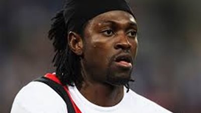 اديبايور يحصل على 175 ألف يورو أسبوعيا دون ان يركل الكرة!