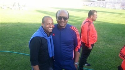 مصطفي يظهر العين الحمرا للاعبين ويجبرهم علي النوم المبكر