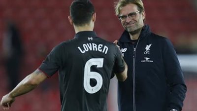 مدافع ليفربول : كلوب يعمل على تغيير عقلية لاعبى الريدز