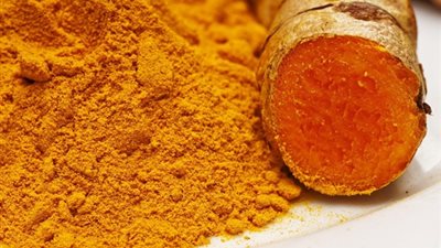 الثوم والكركم مضادات حيوية طبيعية