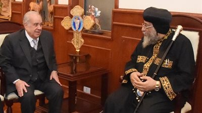 العجاتي خلال زيارته للبابا تواضروس: سنصدر قانون بناء وترميم الكنائس في أقرب وقت