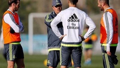 بينيتيز يقرر الأعتماد على BBC فى مباراة فياريال