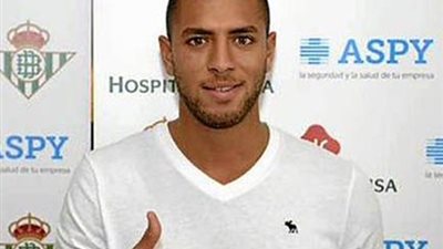 الزمالك يفاوض عمرو طارق مدافع ريال بيتيس