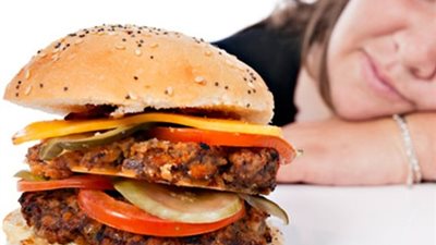 تخلصي من الاكتئاب أثناء الرجيم باتباع هذه النصائح