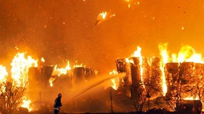 مصرع 100 في حريق مصنع غاز بنيجيريا