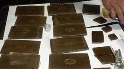 ضبط 6 عاطلين بحوزتهم هيروين وحشيش بالغربية