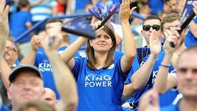 صور .. لغز أداوات التشجيع الخاصة بجمهور ليستر سيتى