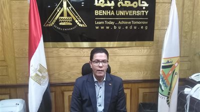 رئيس جامعة بنها يترأس لجنة اختيار عميد كلية الحقوق