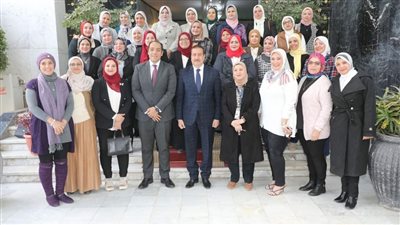 محافظ المنوفية يلتقى خريجات برنامج «المرأة تقود فى المحافظات المصرية