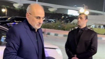 شيرين وجمال سليمان في عزاء شقيق أحمد حلمي (صور)