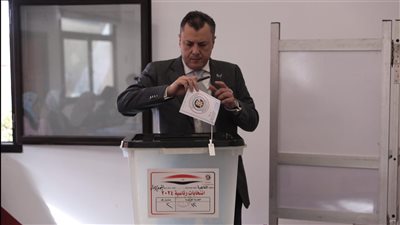 وزير السياحة والآثار يدلى بصوته فى الانتخابات الرئاسية