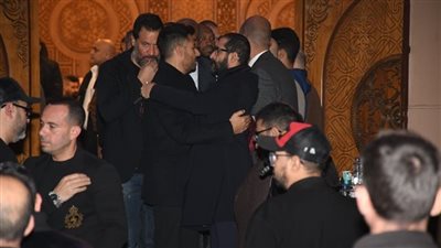 ماجد المصري ومحمد حماقي ومصطفى قمر.. نجوم الفن في عزاء شقيق أحمد حلمي (صور)