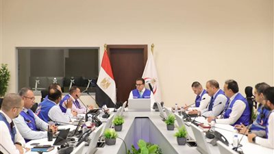 وزير الصحة يترأس غرفة الأزمات المركزية لمتابعة التأمين الطبي للانتخابات الرئاسية