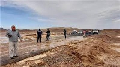 استمرار غلق طريق «مرسى علم - إدفو» بسبب الأمطار الغزيرة والسيول