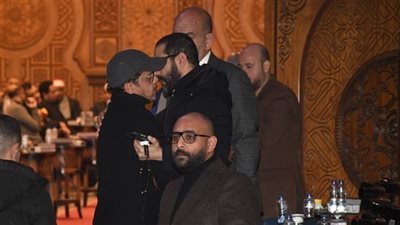 محمد هنيدي وعمرو يوسف وأحمد السعدني في عزاء شقيق أحمد حلمي (صور)