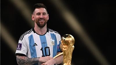 فيفا يوضح سبب اختيار القائمة النهائية لجائزة 