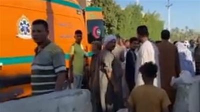 إصابة 5 اشخاص في حادث تصادم على طريق بقنا 