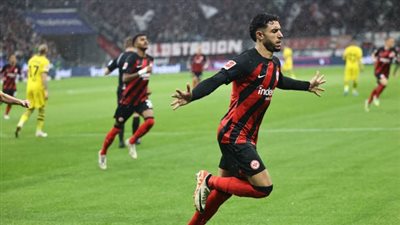 النجم المصري عمر مرموش يقود آينتراخت فرانكفورتفي مواجهة اير ليفركوزن 