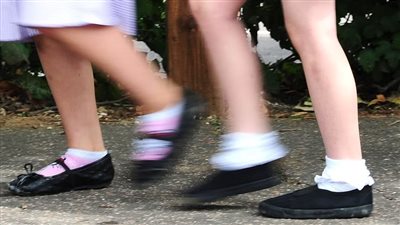 خبراء ينصحون: لا بد أن يقوم الأطفال بتمارين خفيفة للوقاية من ارتفاع الكوليسترول 