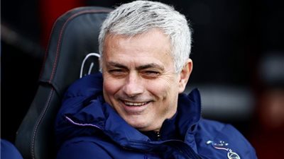 جوزيه مورينيو يسخر من نادى توتنهام الإنجليزي مجددًا