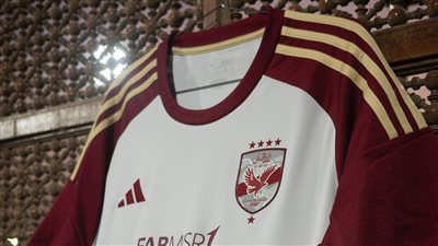 الأهلي يكشف عن القميص الثالث الذي يخوض به لقاء اليوم