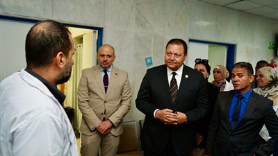 رئيس هيئة الرقابة الصحية يبحث مع محافظ دمياط سبل تجهيز المنشآت الصحية بالمحافظة