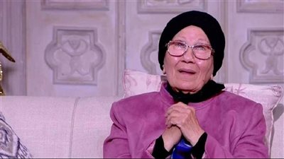 عواطف حلمي تعلن اعتزالها التمثيل 