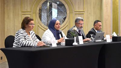 «الصحة» تشارك في جلسة حوارية لتعزيز مفاهيم وآليات حقوق الإنسان بقطاع الرعاية الصحية النفسية والعقلية