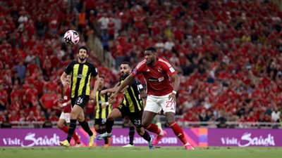 وكيل موديست يؤكد استمرار اللاعب مع الأهلي.. ويوجه رسالة للجماهير 