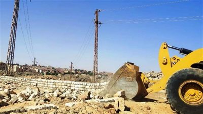 أشرف عطية: إزالة 10 حالات تعد بمساحة 4350 مترا بأسوان وكوم أمبو