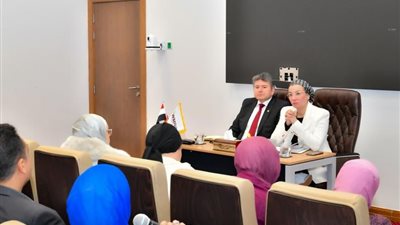 وزيرة البيئة: نولى اهتمامًا كبيرًا للحد من المخلفات البلاستيكية لتأثيرها السلبي على الصحة 
