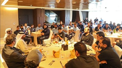 سالم الشامسي يزور بعثة بيراميدز في الإمارات قبل انطلاق السوبر المصري 